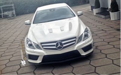 Mercedes E-Klasse Coupe (C207) Black Edition Frontstostange