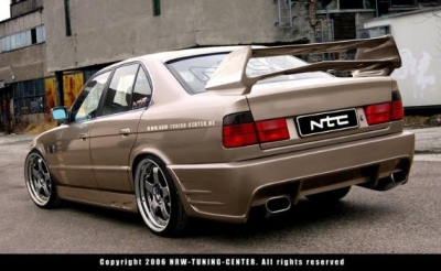 BMW E34 Heckflgel Shogun2