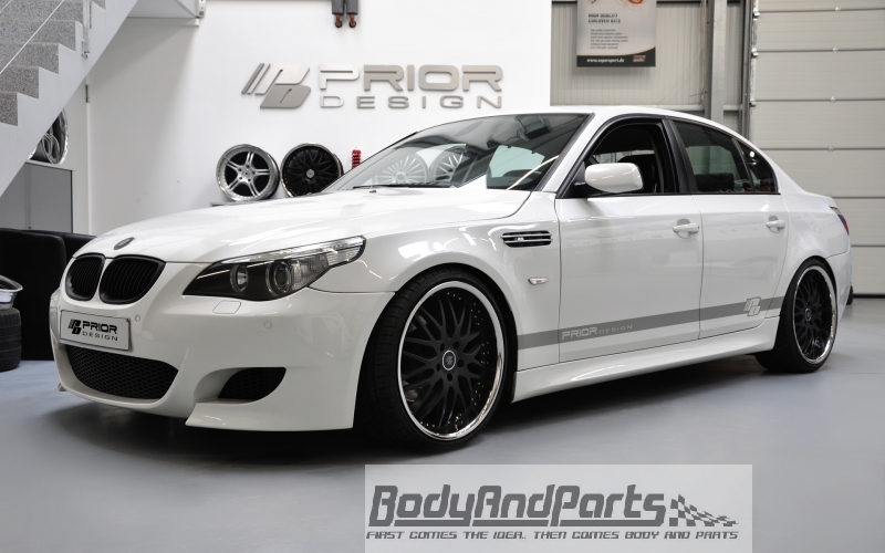 Liontuning - Tuningartikel für Ihr Auto  Lion Tuning Carparts GmbH  Kotflügel Set Links + Rechts 5er BMW E60 Limousine E61 Touring Sport Optik