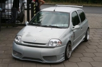 Renault Clio 2 Frontstostange im F60-Design